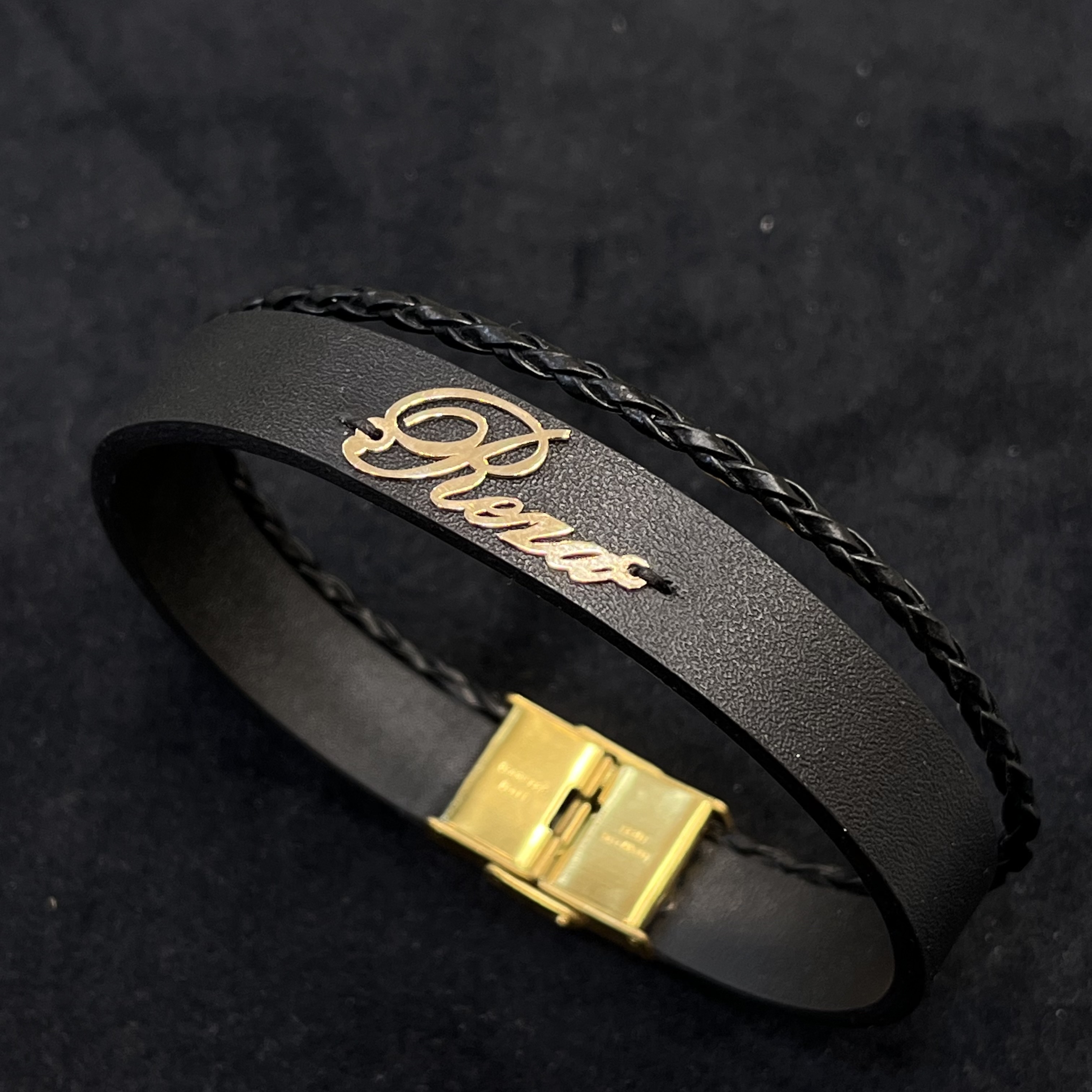 دستبند چرم اسم رضا